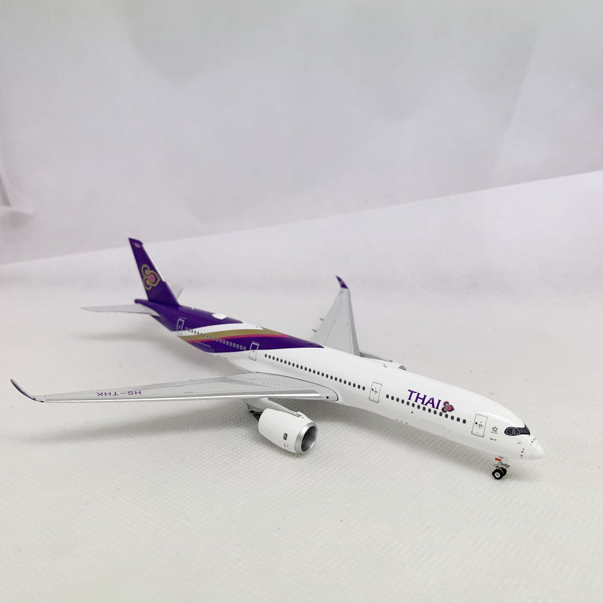 Singapore Airlines A350-900 9V-SCB Phoenix 1:400