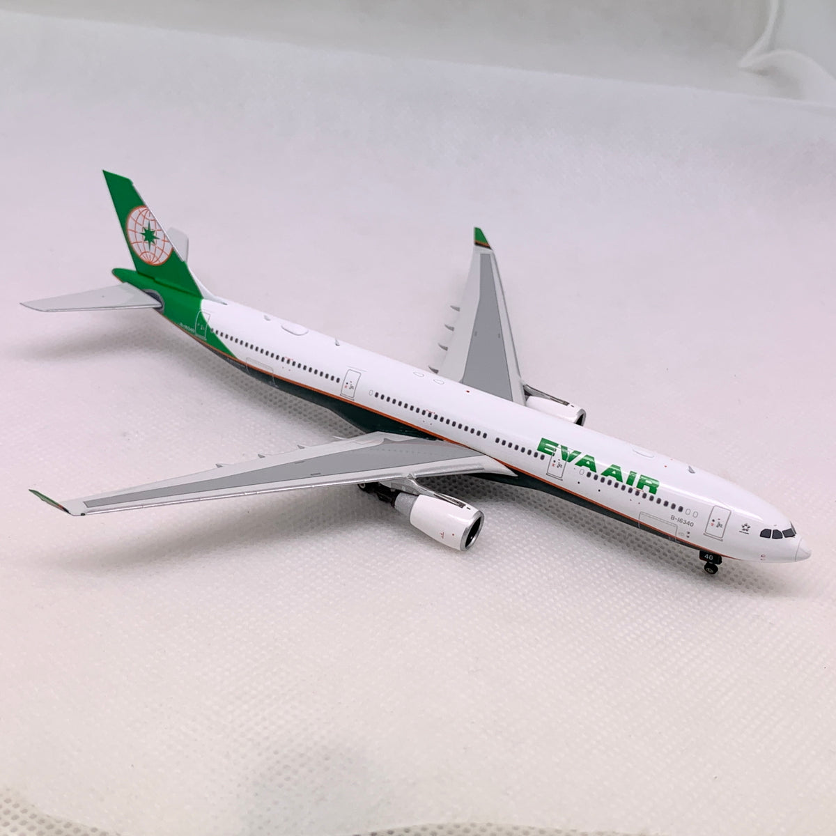 Eva Air A330-300 B-16340 Phoenix 1:400 – Diecastbird Plane