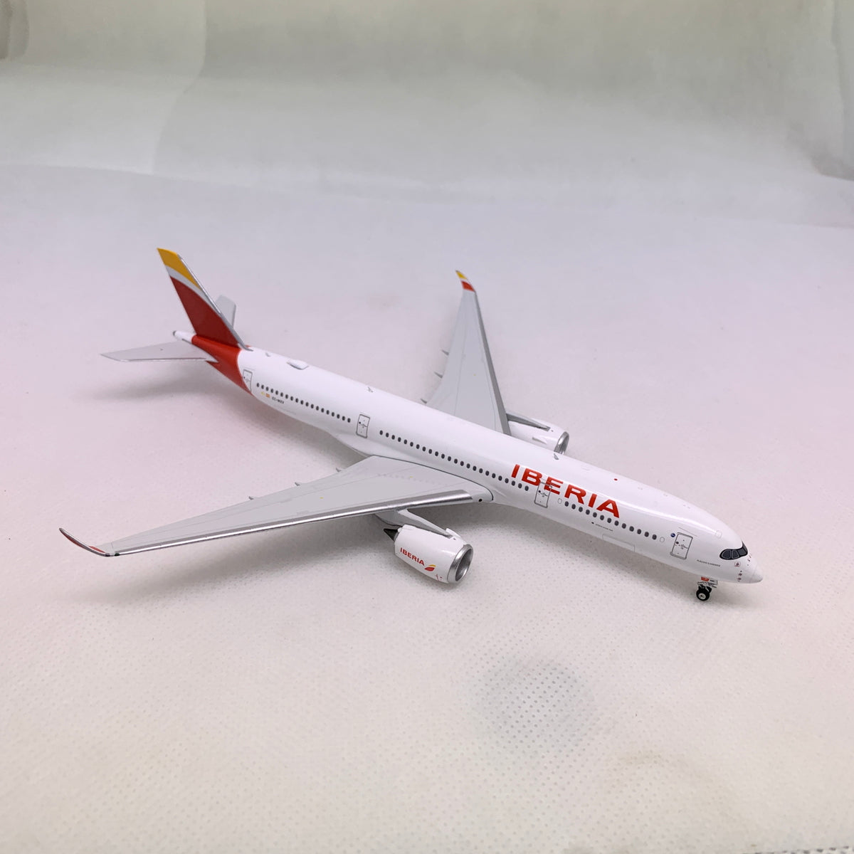 Phoenix Singapore Airlines Airbus A350-900 9V-SHA 1:400