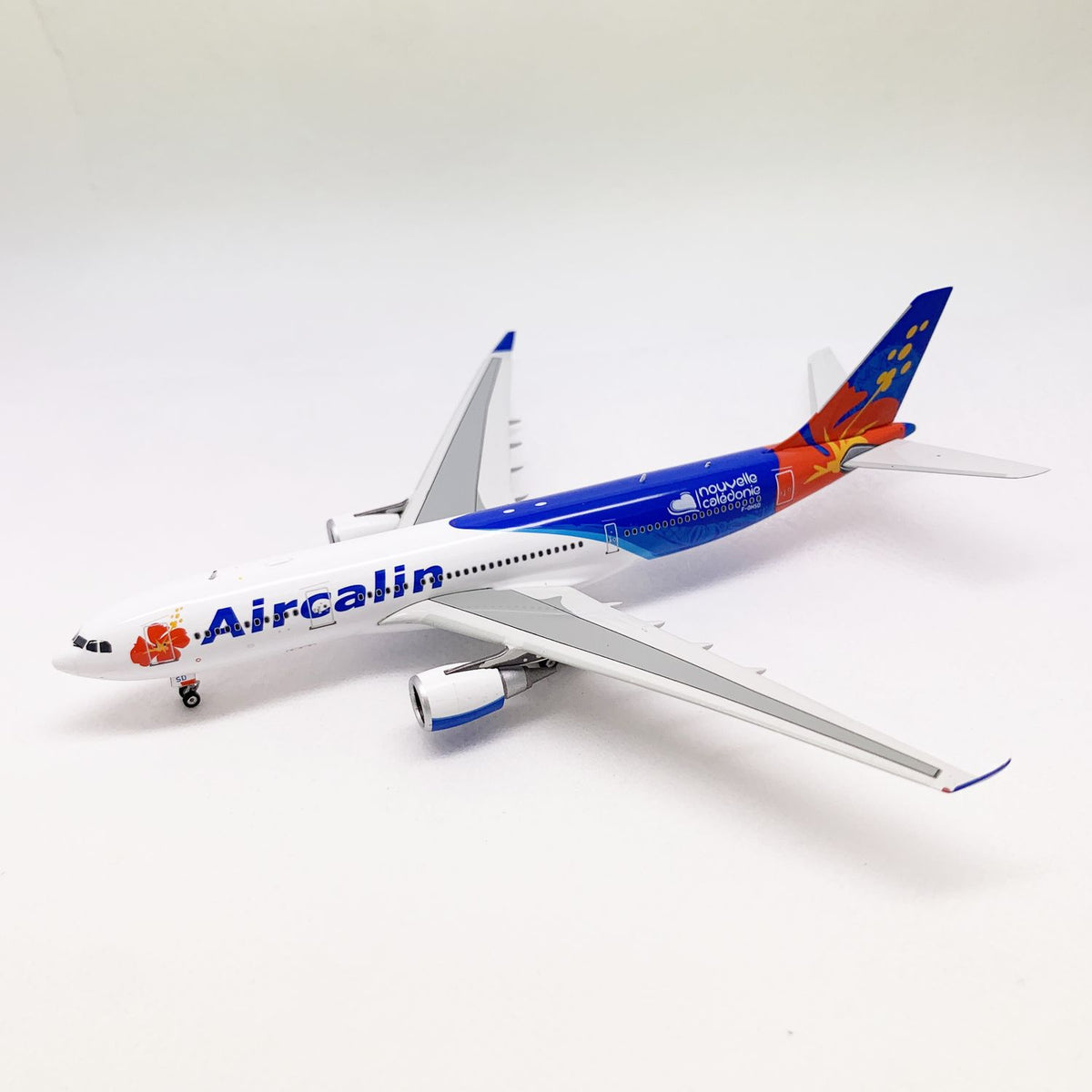 ❶　1/200　Aircalin エアカラン A330-200 F-OHSD ➀ 1/200 Aircalin エアカラン A330-200 F-OHSD - メルカリ