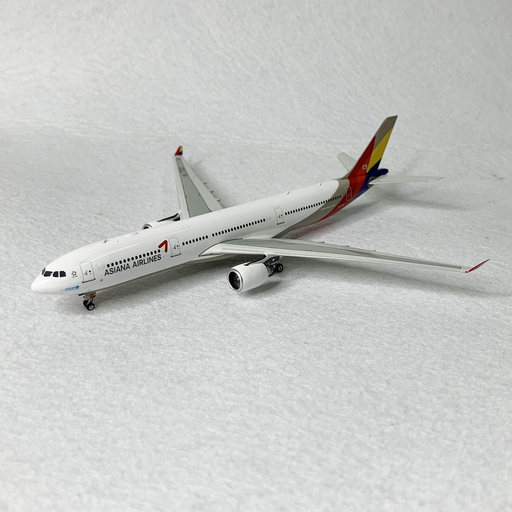 Asiana Airlines A330-300 HL7793 Phoenix 1:400