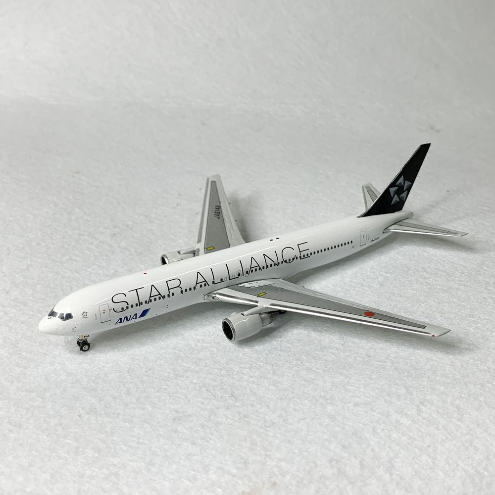 お歳暮 1/400 B767-300/ER ANA スターアライアンス JA614A模型