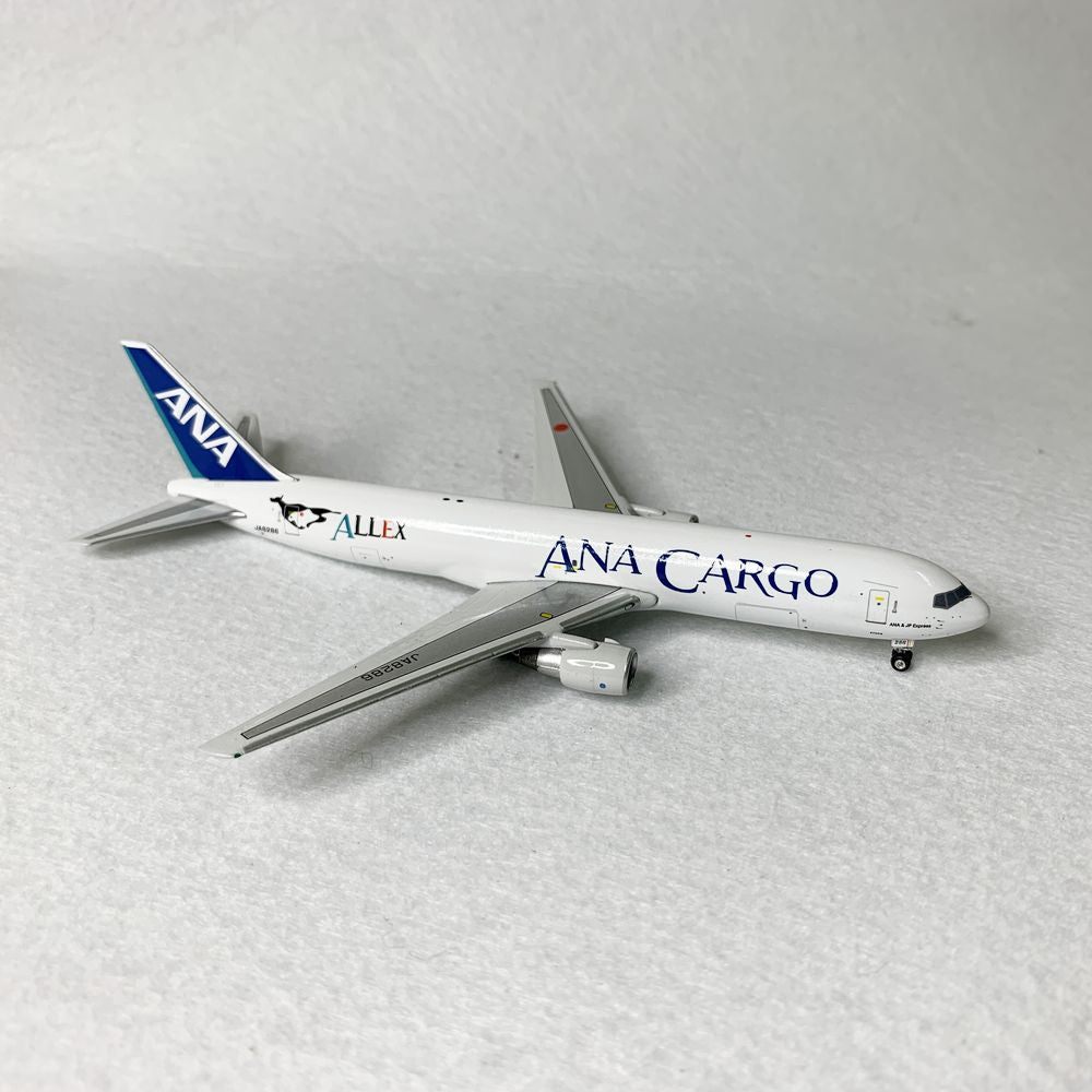 ANA Cargo B767-300 JA8286 Phoenix 1:400 – Diecastbird Plane Model