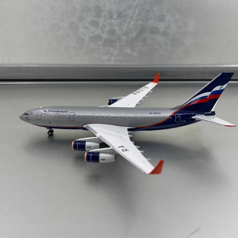 ※専用AEROFLOT Ilyushin IL-96-300 RA-96015 Aeroflot IL-96-300 RA96015 Phoenix 1:400 – Diecastbird Plane