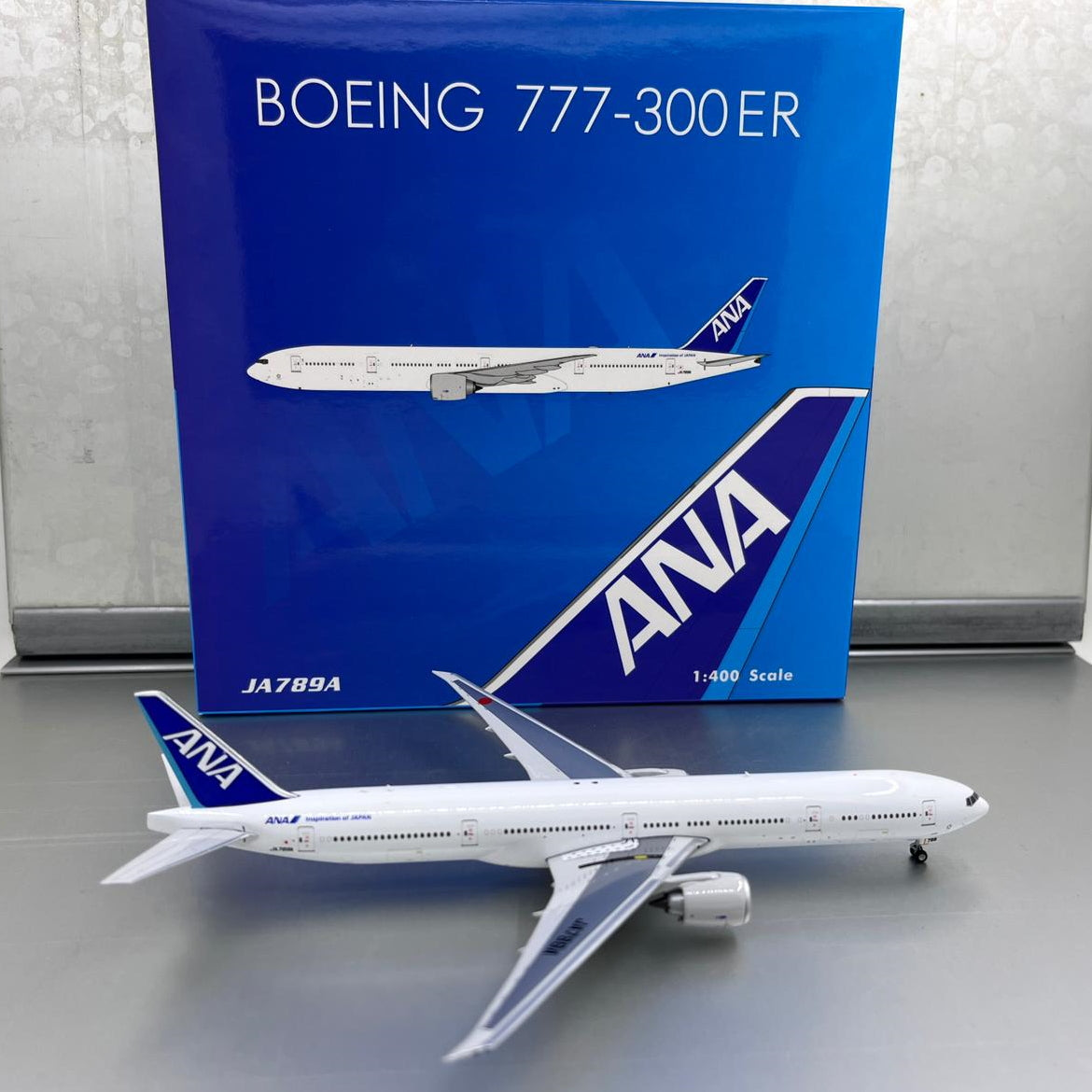 ANA B777-300ER JA789A 1/200 BB-8 - www.bmplast.pe