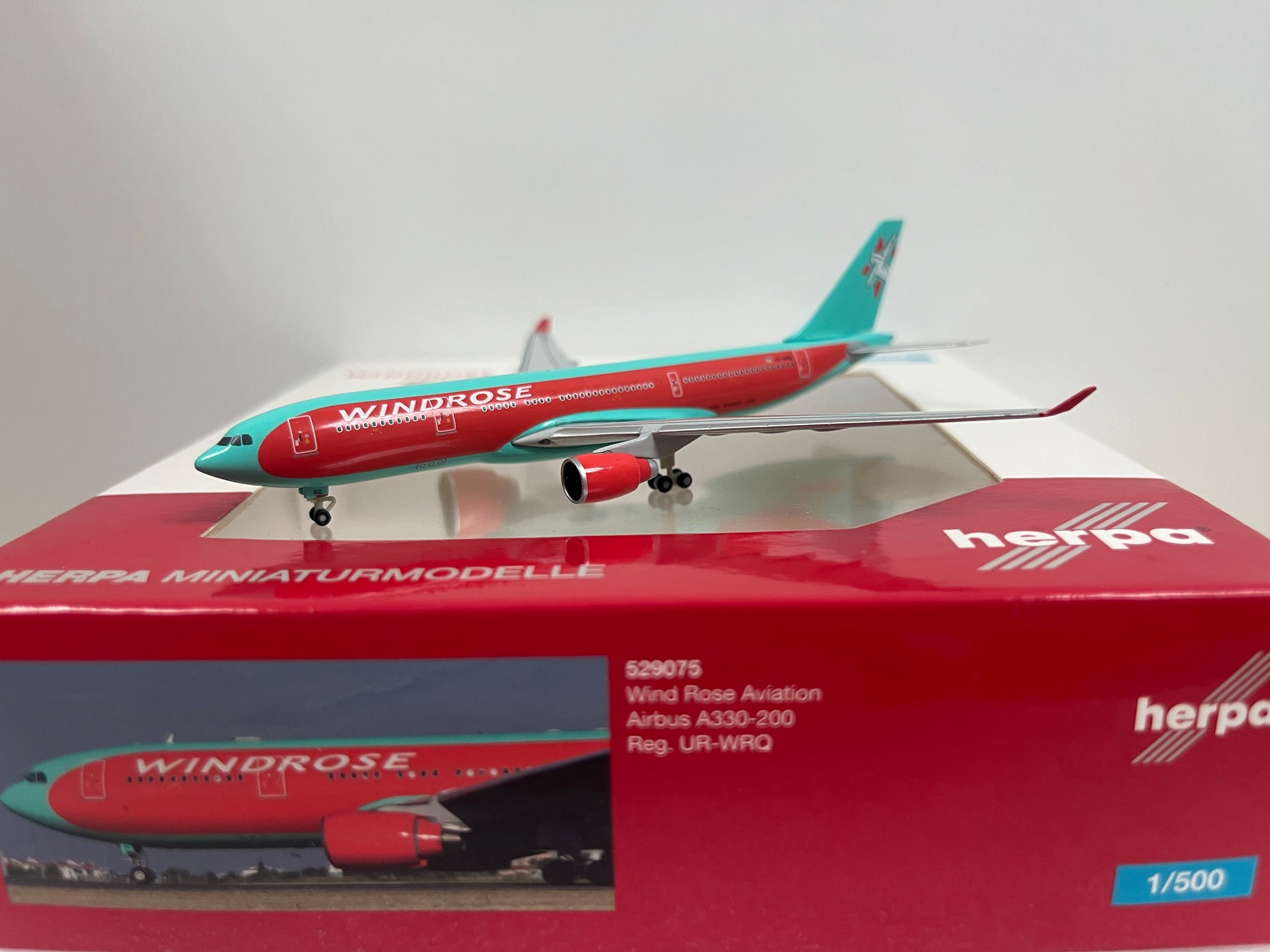 Wind Rose Aviation A330-200  UR-WRQ Herpa 1:500