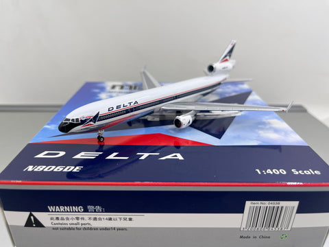 Delta MD-11 N806DE  Phoenix 1:400