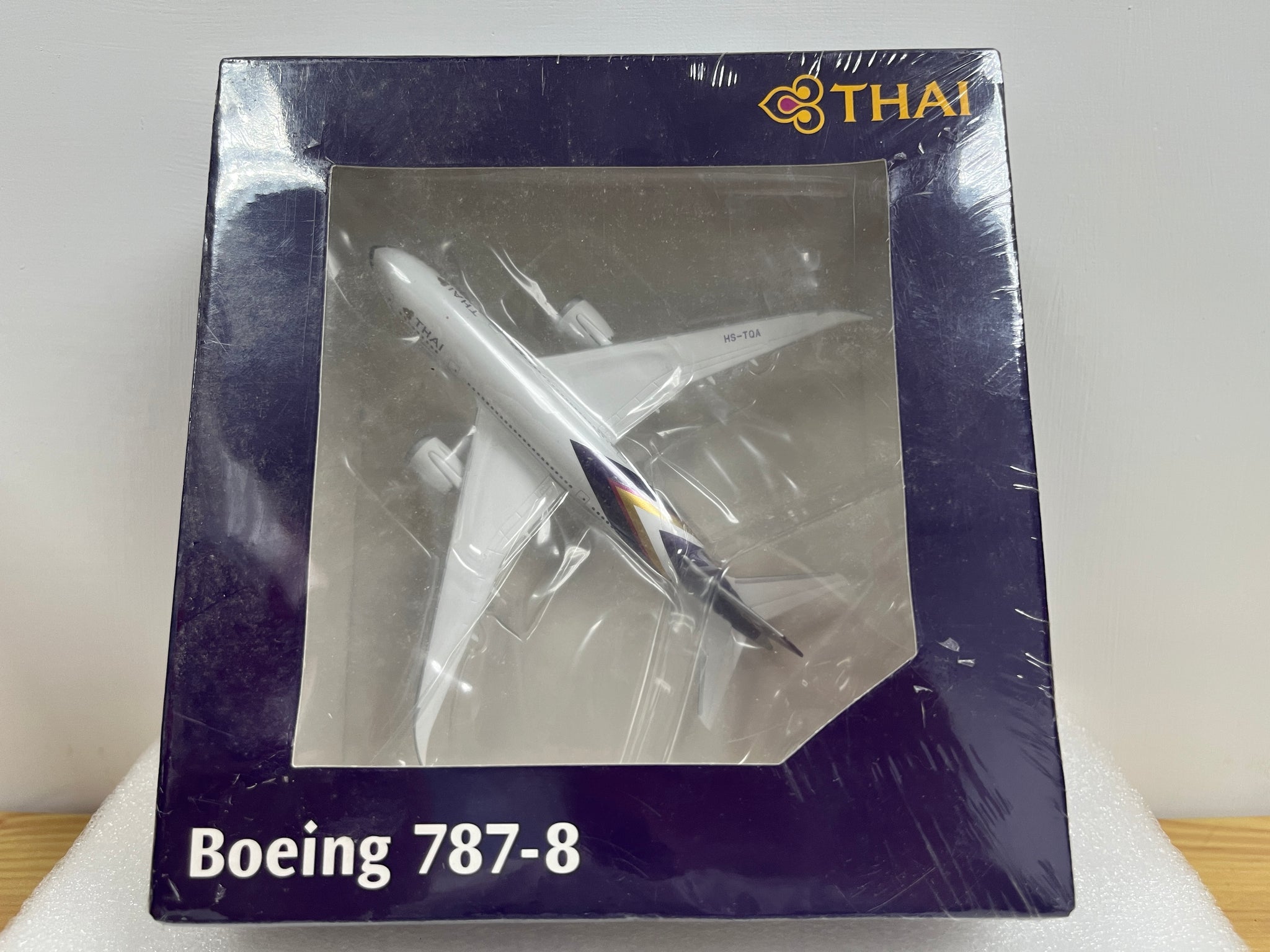 Thai B787-8  HS-TQA Herpa 1:500