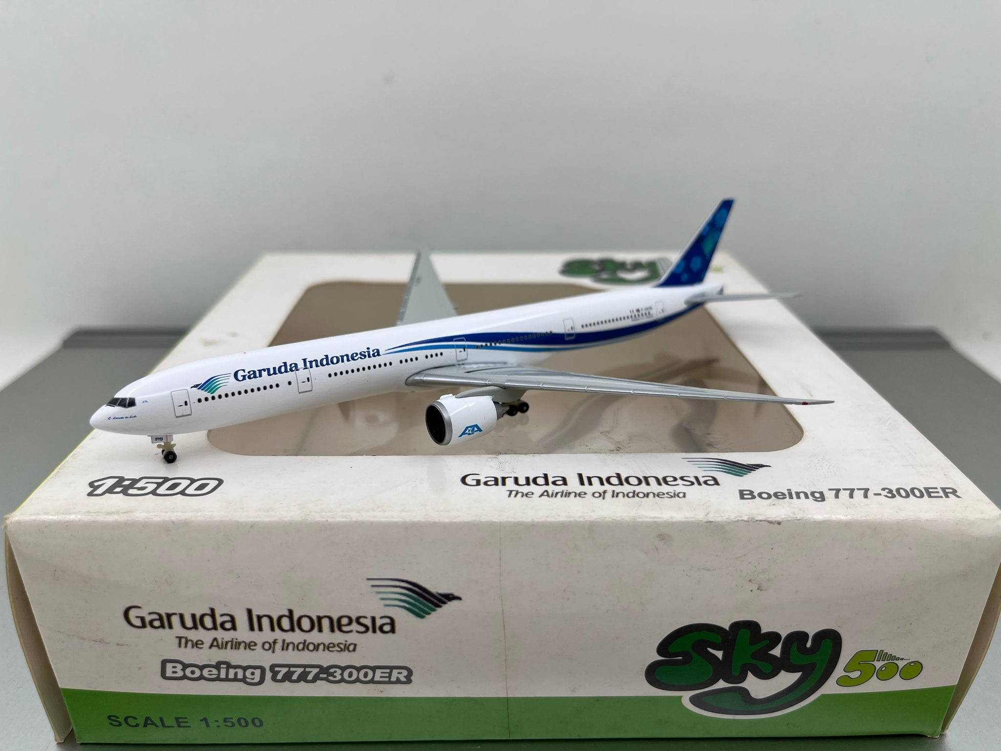 Garuda Indonesia B777-300ER F-OSYD  Sky 500 1:500