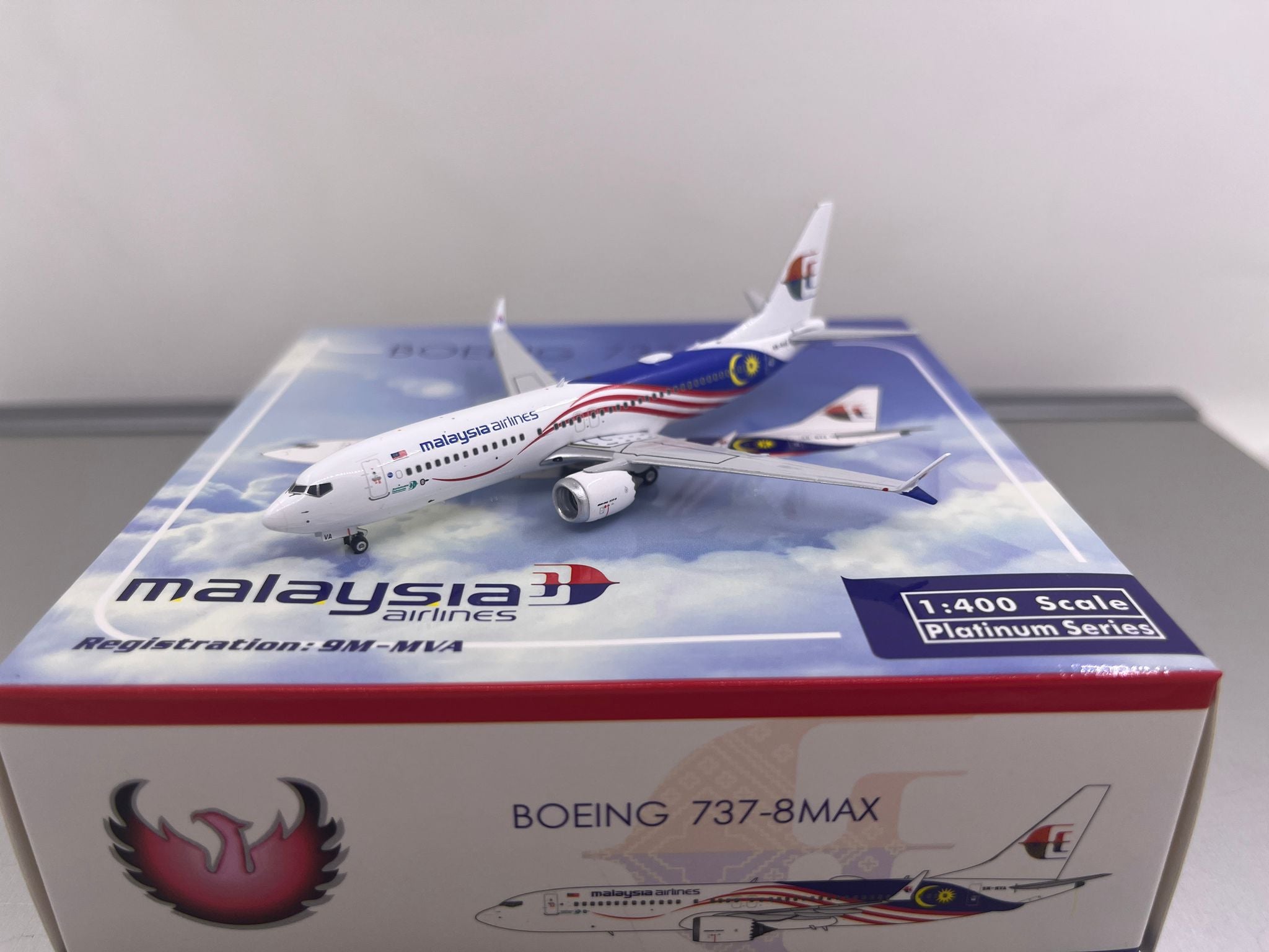 Malaysia B737-8max 9M-MVA  Phoenix 1:400