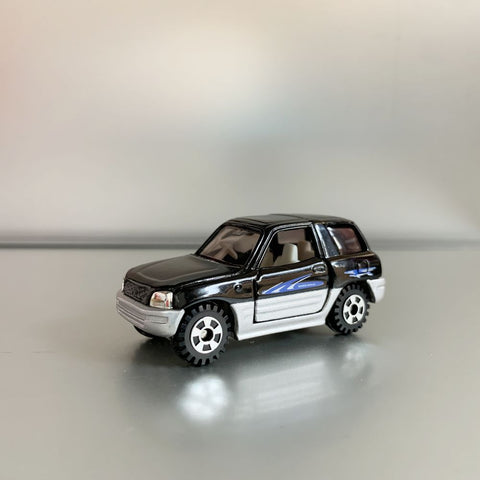 Takara Tomy Tomica no.24 Toyota Rav4 1:57