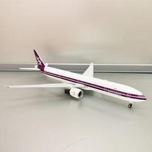 Qatar Airways B777-300er A7-BAC Phoenix 1:400