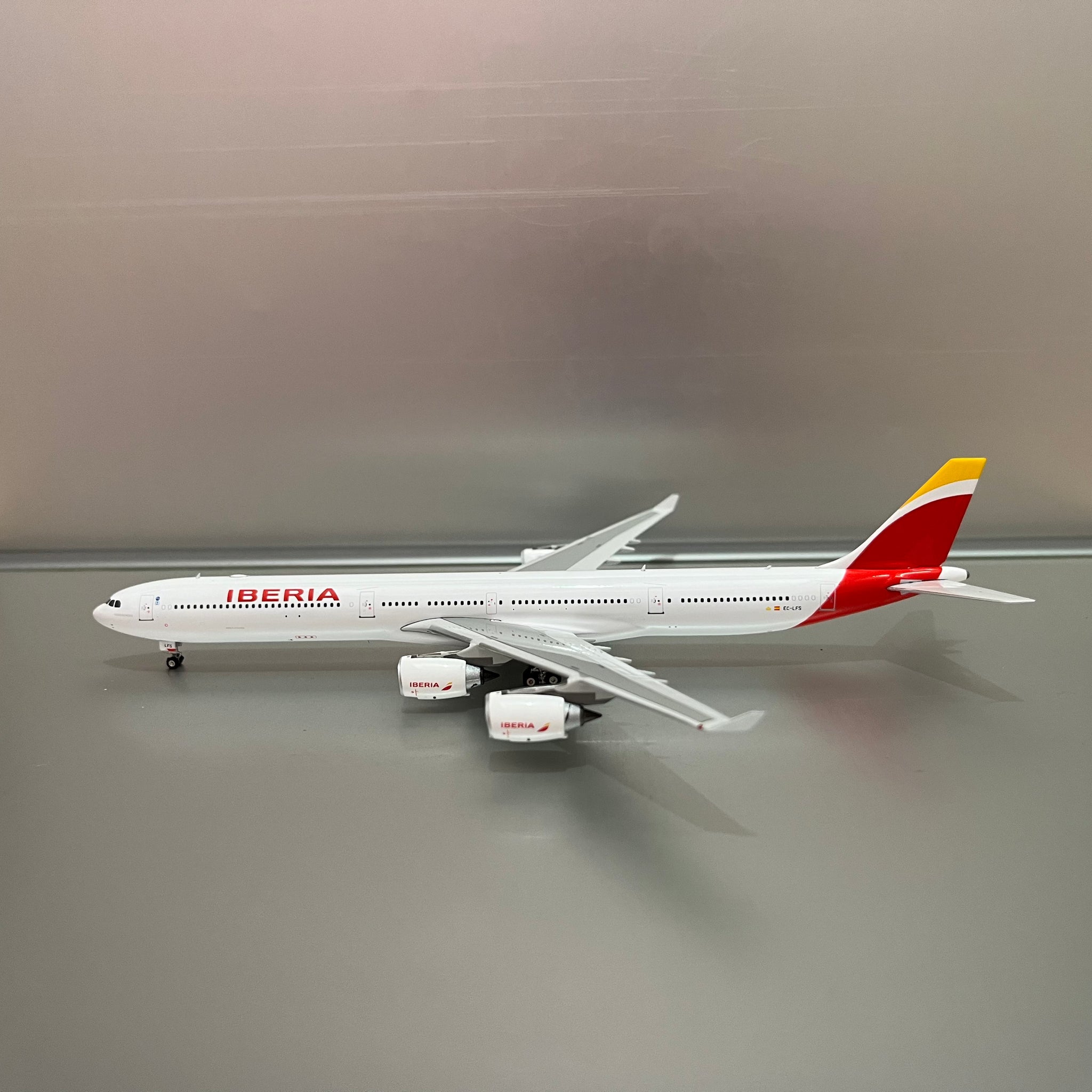 Iberia-A340-600-EC-LFS-Phoenix-1:400 – Diecastbird Plane Model Store