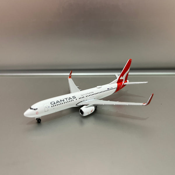 Qantas-B737-800-VH-VZR-Coral-Bay-Herpa-1:500