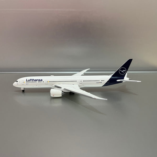 Lufthansa-B787-9-D-ABPA-Herpa-1:500