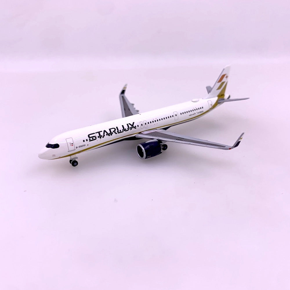 Starlux A321 neo Reg no. B-58201 Herpa 1:500