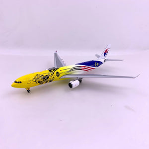 Malaysia Airlines A330-300  Reg no. 9M-MTG Phoenix 1:400