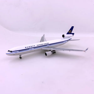 Mandarin Airlines MD-11 Reg no. B-152 Phoenix 1:400