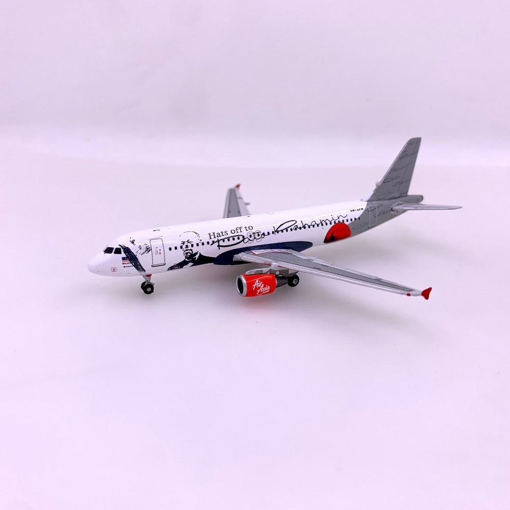 Air Asia A320 Hats off to Data Pahamin Reg no. 9M-AFM Phoenix 1:400