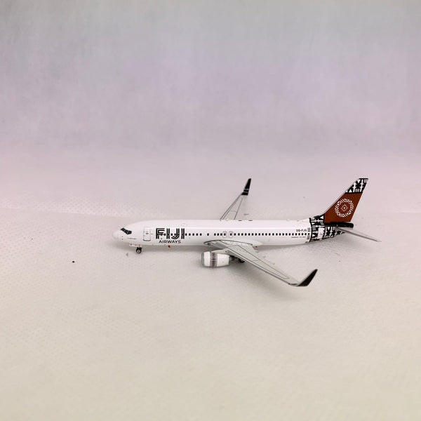 Fiji Airways B737-800 DQ-FJG Phoenix 1:400