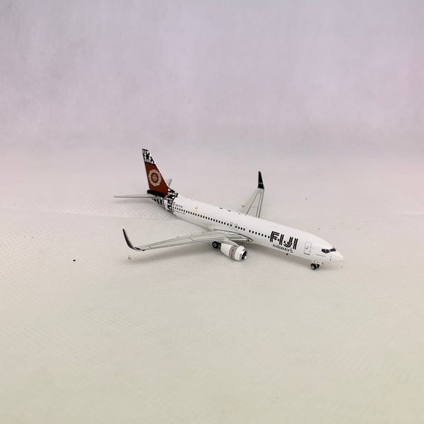 Fiji Airways B737-800 DQ-FJG Phoenix 1:400