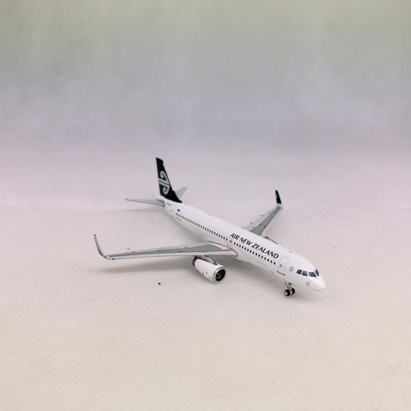 Air New Zealand A320-200 ZK-OXA Phoenix 1:400