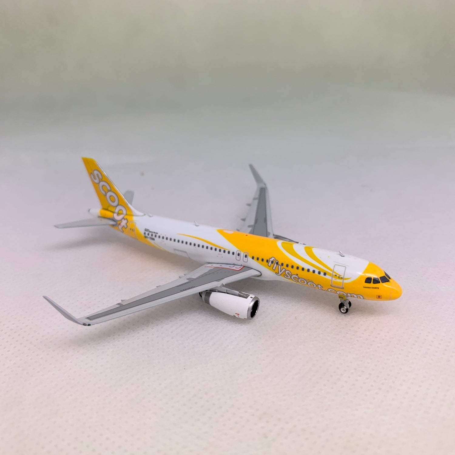 セール Phoenix 1/400 scoot a320セット Flyscoot A320 9V-TRN Phoenix 1:400 – Diecastbird Plane Model