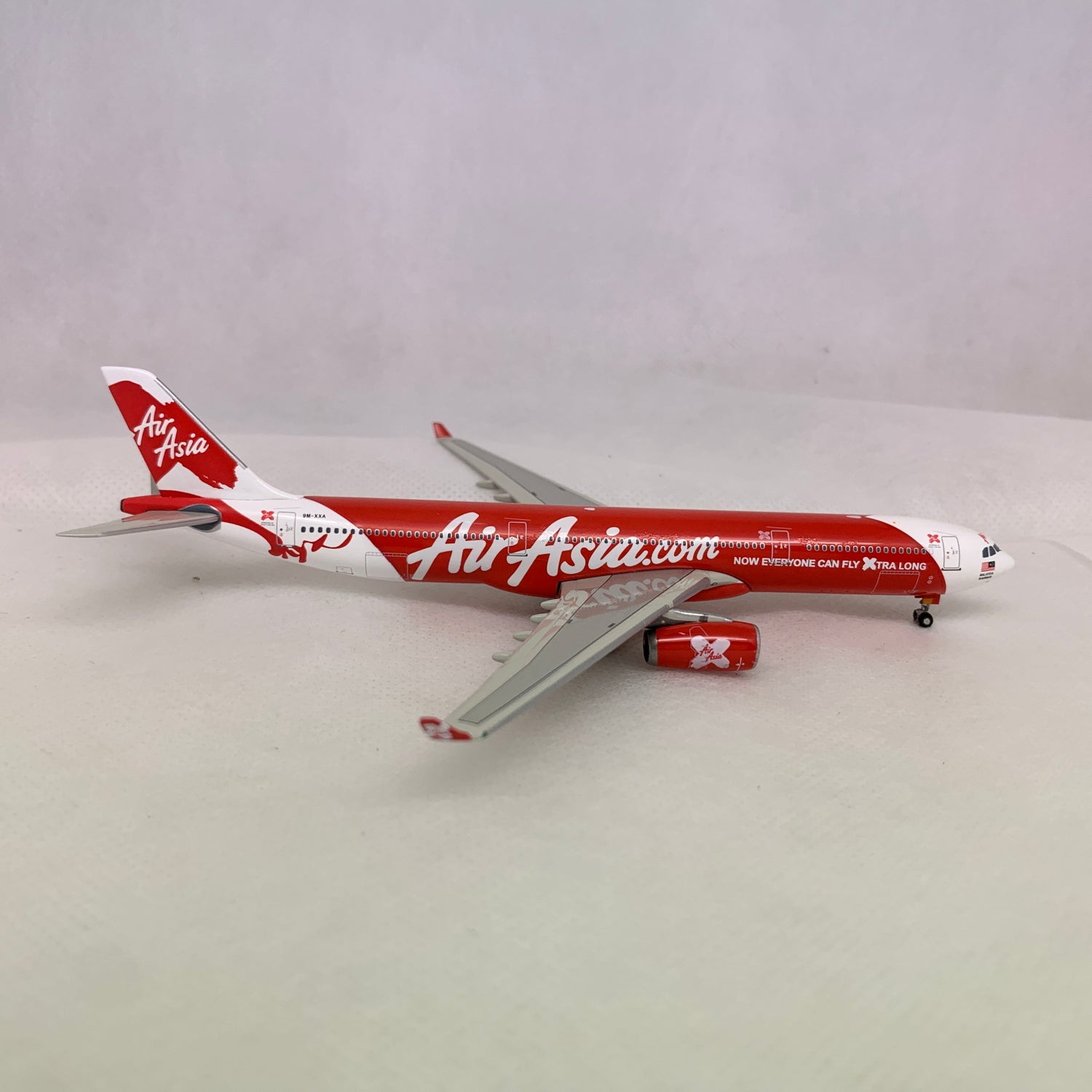 Air Asia A330-300 9M-XXA Phoenix 1:400 – Diecastbird Plane Model Store