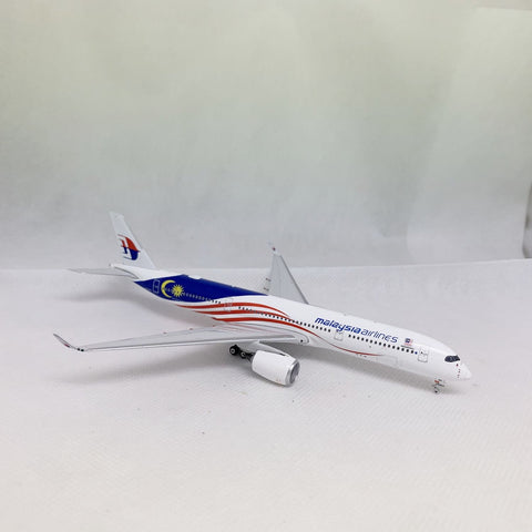 Malaysia Airlines A350-900 9M-MAC Phoenix 1:400