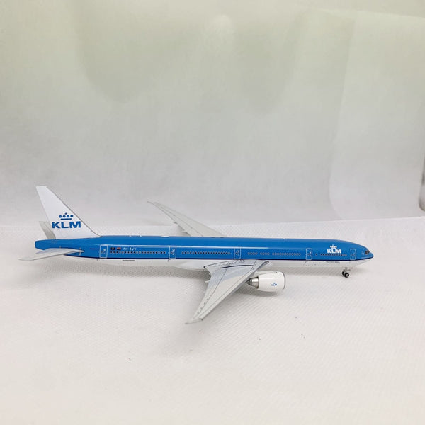 Egypt Air B777-300ER SU-60R Phoenix 1:400