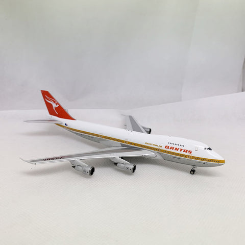 Qantas B747-200 VH-EBA Phoenix 1:400