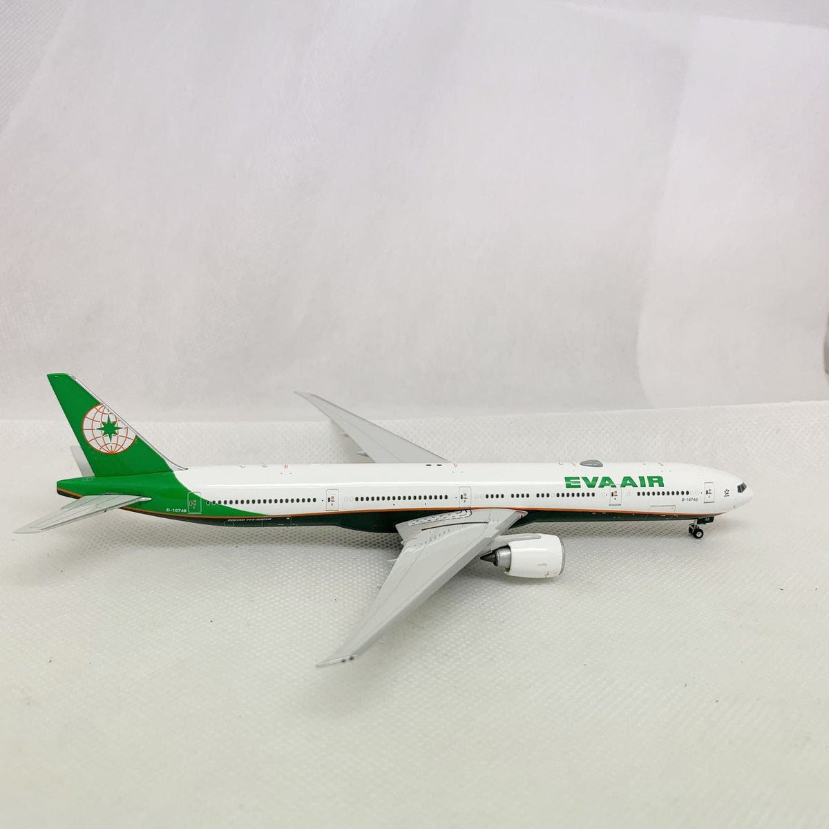 Eva Air B777-300ER B16740 Phoenix 1:400 – Diecastbird Plane Model Store