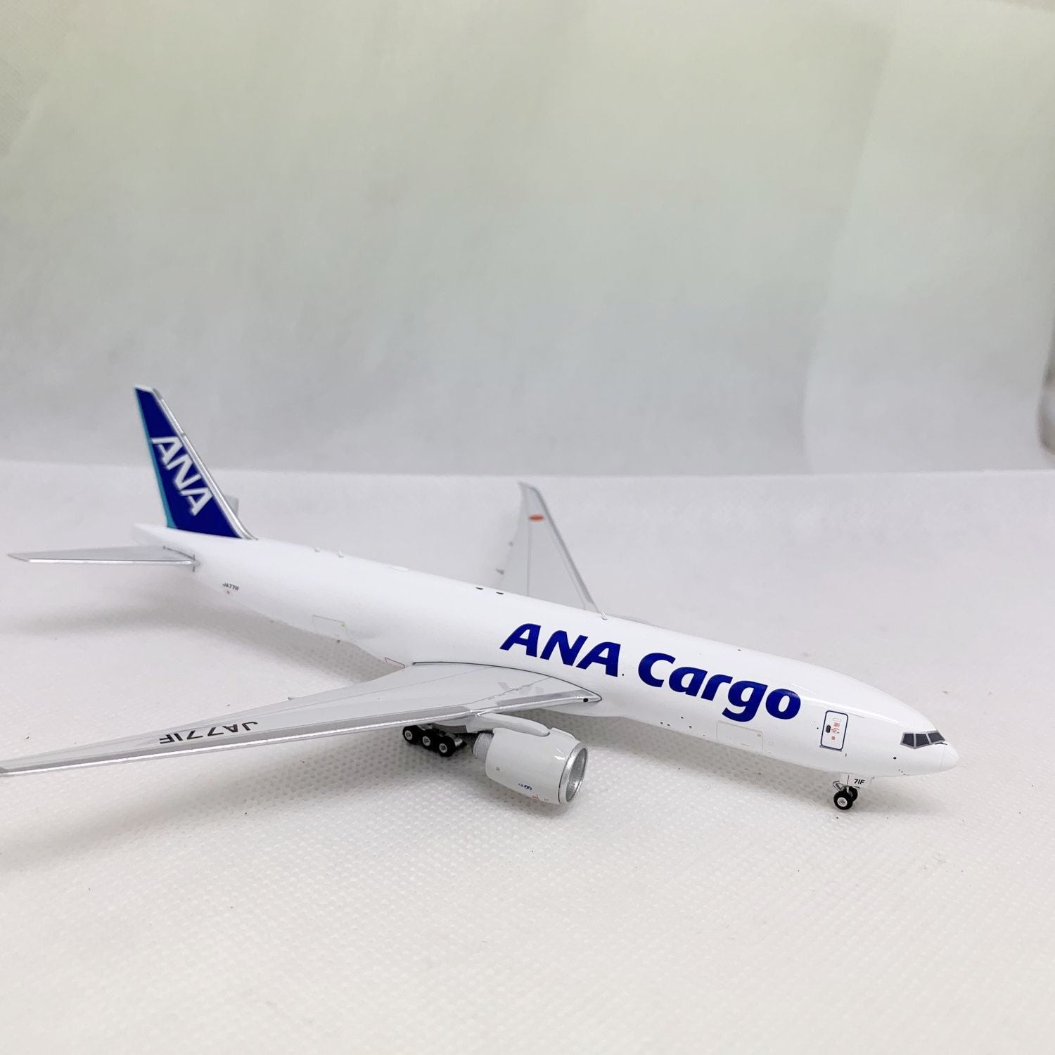 ANA Cargo B777-200F JA771F Phoenix 1:400 – Diecastbird Plane Model