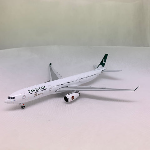 Pakistan International A330-300 4R-ALN Phoenix 1:400