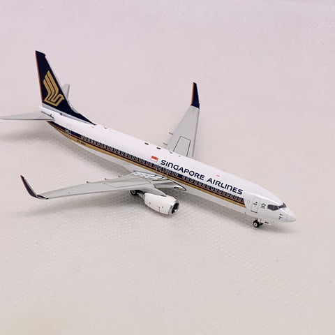 Singapore B737-800 9V-MGA Phoenix 1:400