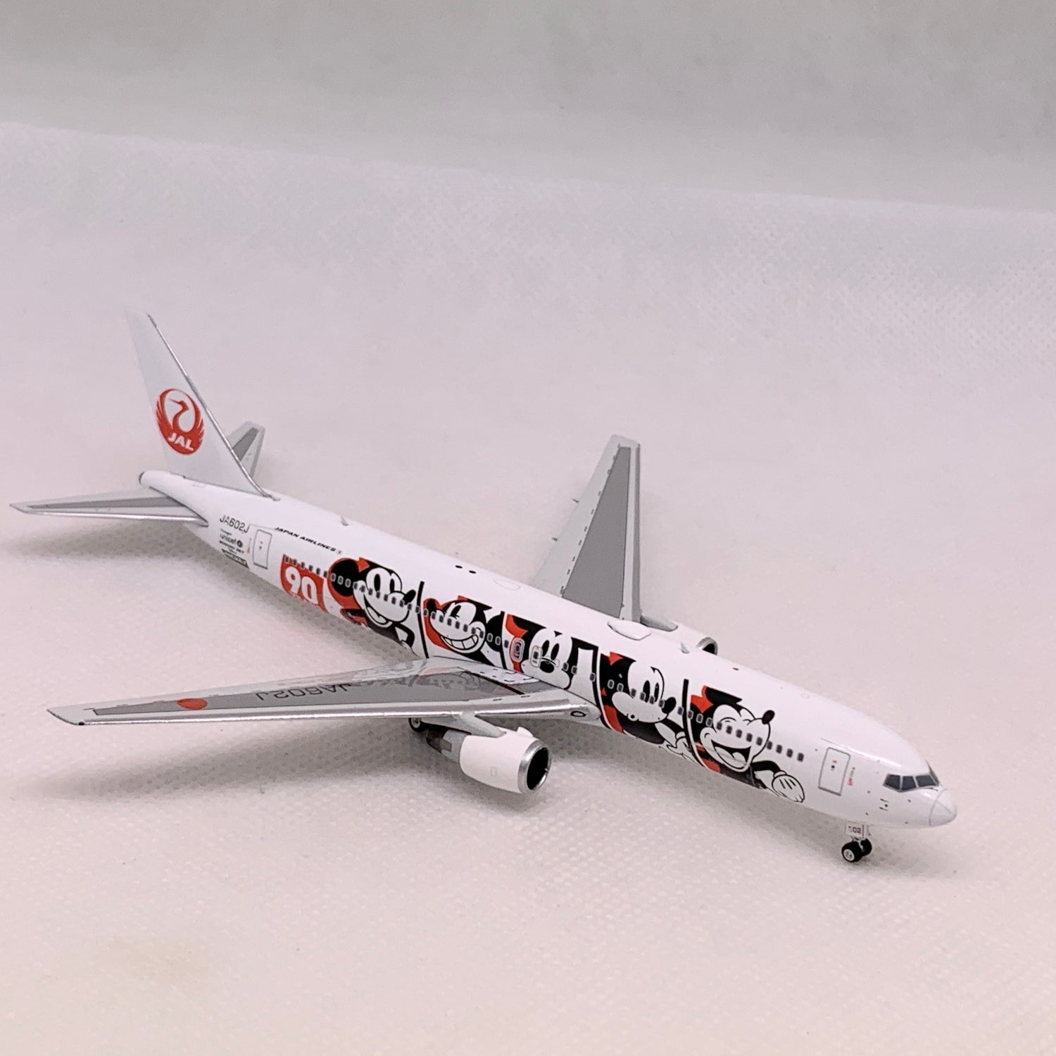 Qantas B767-300ER Pixels VH-OGG Phoenix 1:400