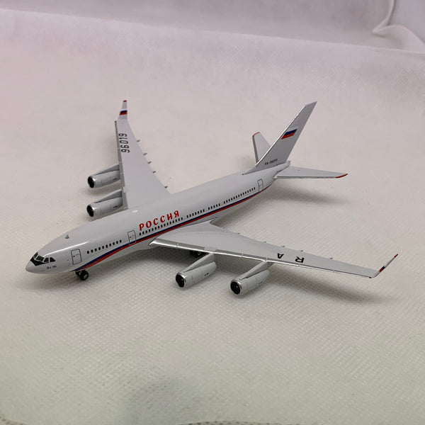 Russia State Transport Company IL-96-300 Pocchr RA-96019 Phoenix 1:400