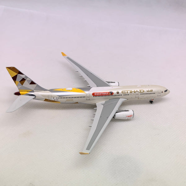 Etihad Airways A330-200 Happy11.11 A6-EFD Phoenix 1:400