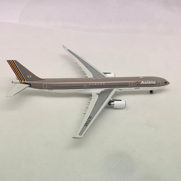 Asiana Airlines A330-300 The heart of Aviation HL7746 Phoenix 1:400