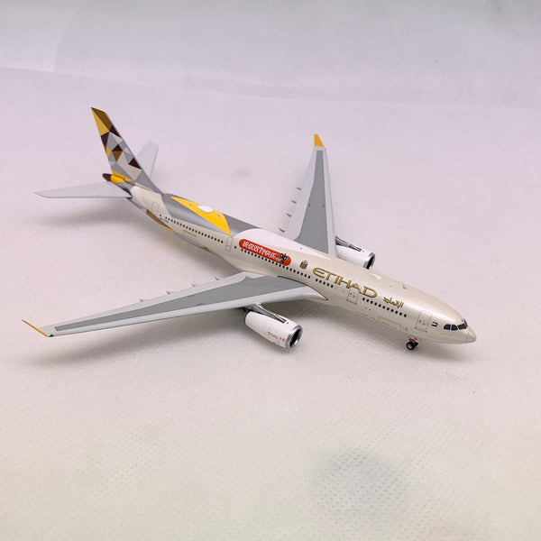 Etihad Airways A330-200 Happy11.11 A6-EYH Phoenix 1:400