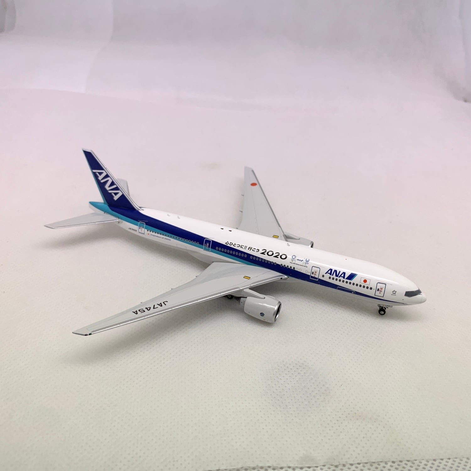 航空機・ヘリコプター Phoenix ANA B777-200ER JA745A 1/400 Phoenix ANA B777-200ER JA745A 1/400