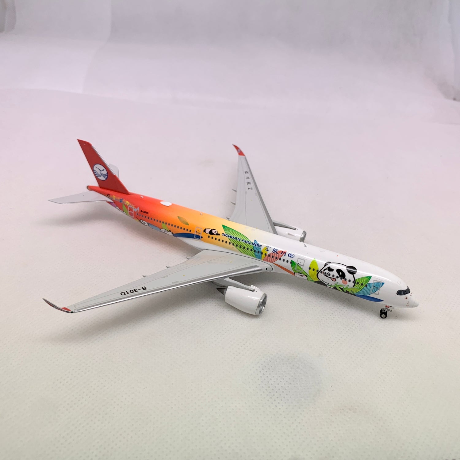 Sichuan Airlines A350-900 B-301D Phoenix 1:400