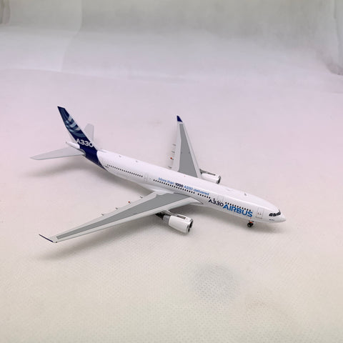 House Colour A330-200 More than 1000 A330 Delivered F-WWCB Phoenix 1:400