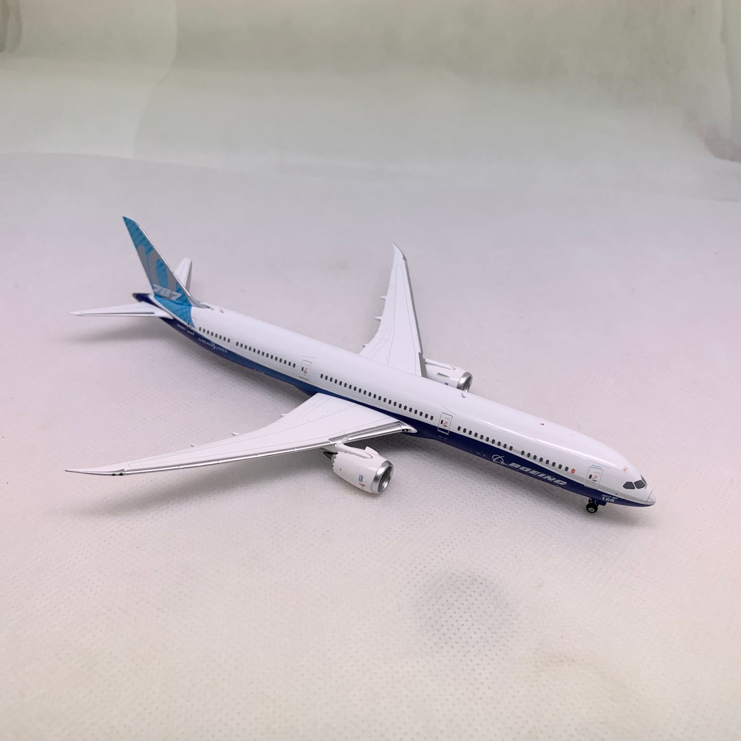 House Colour B787-10 N528ZC Phoenix 1:400