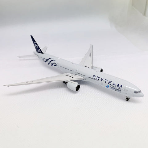 China Southern B777-300ER B-2049 Phoenix 1:400