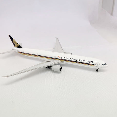 Singapore Airlines B777-300ER 9V-SWB Phoenix 1:400