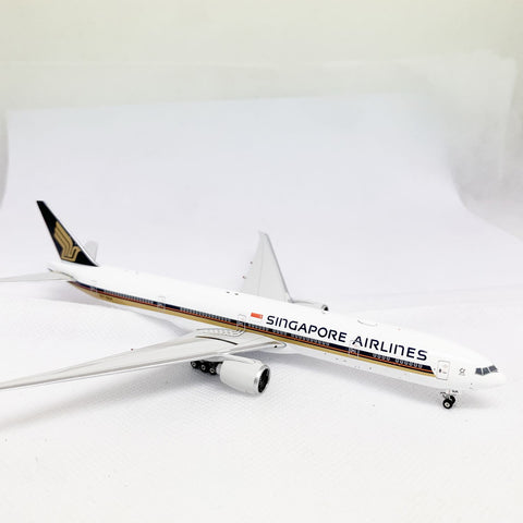 Singapore Airlines B777-300ER 9V-SNA Phoenix 1:400