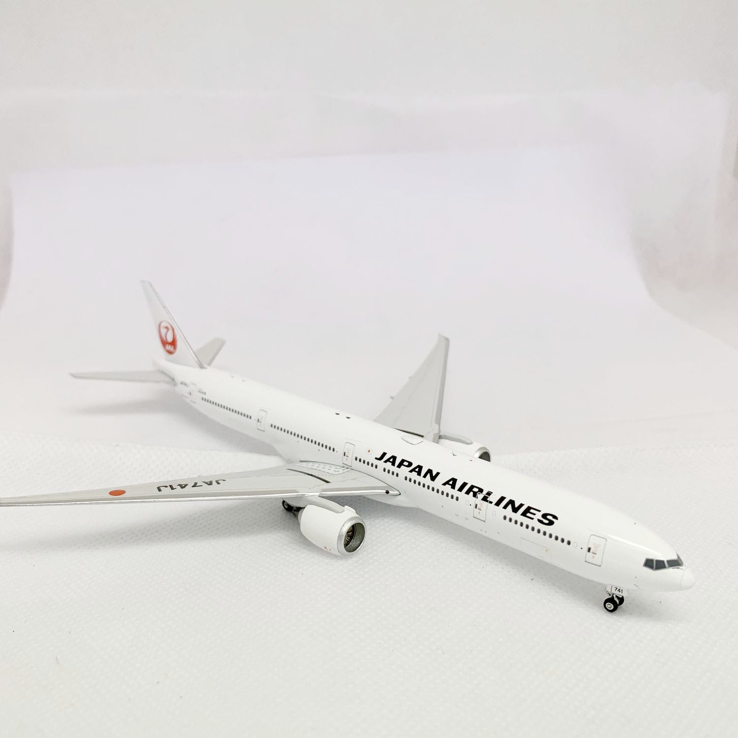 JAL Japan Airlines B777-300ER Reg. JA741J Phoenix Models