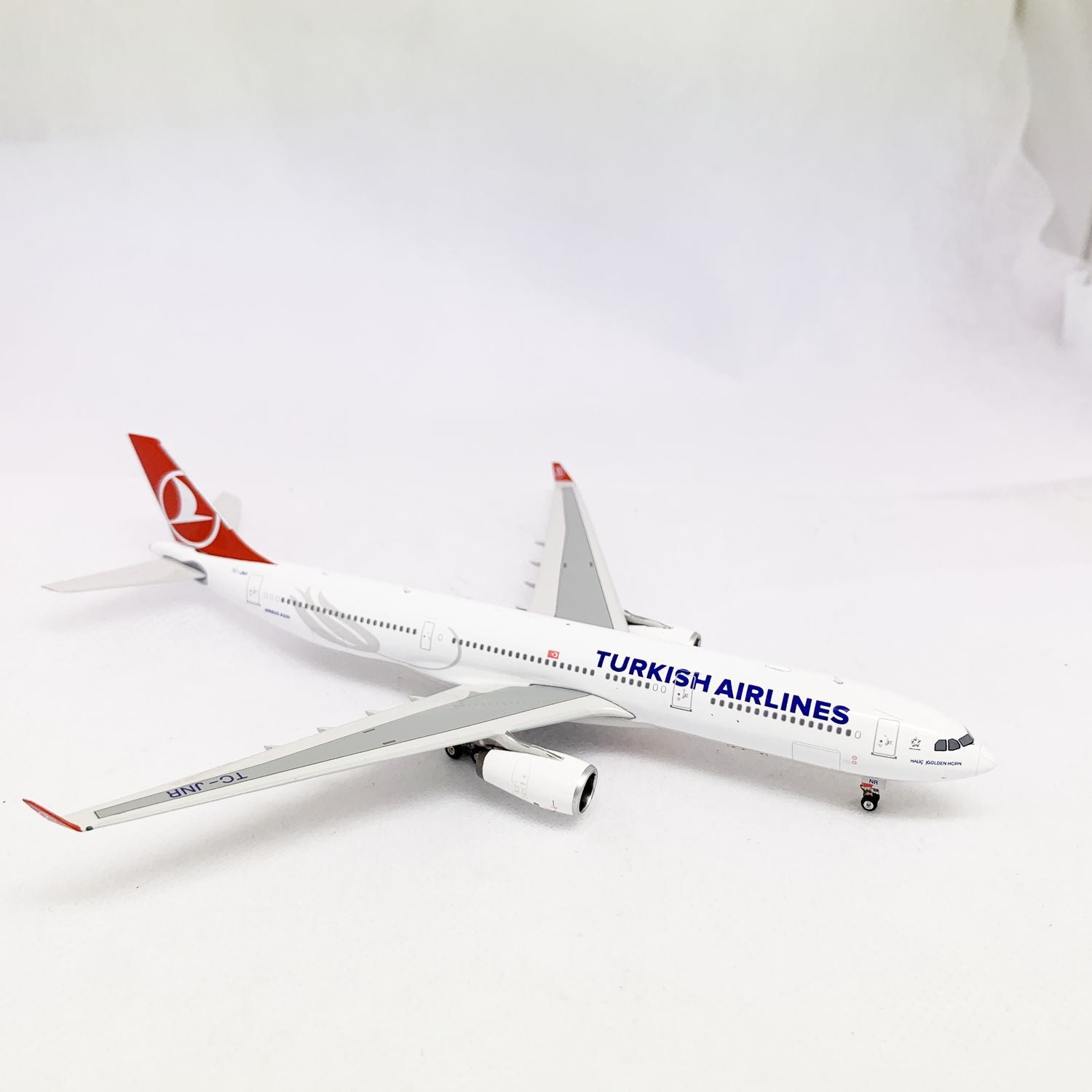 Turkish Airlines A330-200 TC-JNR Phoenix 1:400