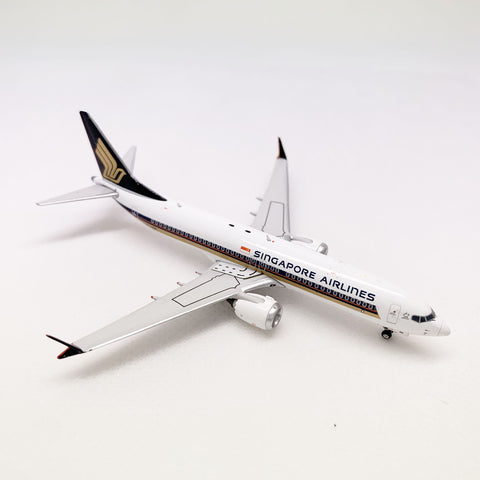 Singapore Airlines B737-8Max  9V-MBN Phoenix 1:400